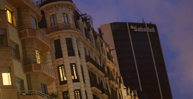 Sabadell gana 73 millones hasta marzo mientras su filial británica vuelve a dar beneficios