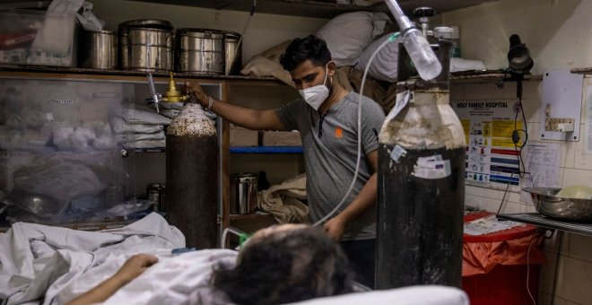 India registra un nuevo récord de muertes diarias por covid-19