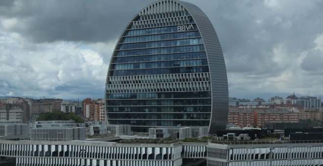 El BBVA ofrece prejubilaciones desde los 56 años con hasta el 65% del salario