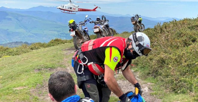 Evacuado en helicóptero un motorista caído en el monte Cilda de Arenas de Iguña