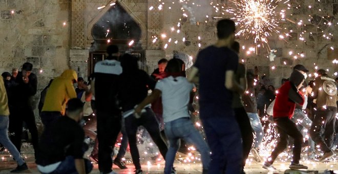 La tensión crece en Jerusalén y una protesta termina con 200 palestinos heridos por los antidisturbios de Israel
