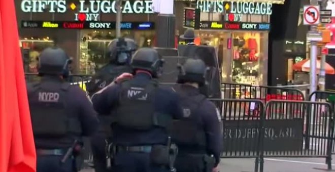 Heridas tres personas, incluida una niña de cuatro años, en un tiroteo en Times Square