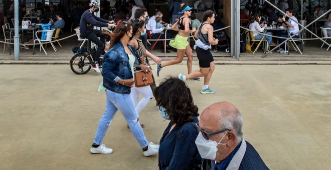 Los jueces inclinan más la balanza a limitar reuniones que a toques de queda