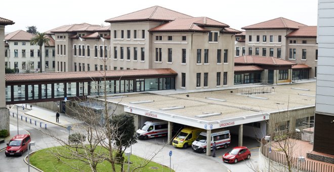 Cantabria comienza a rebajar la presión hospitalaria y en UCI, aunque suben los nuevos casos de COVID-19
