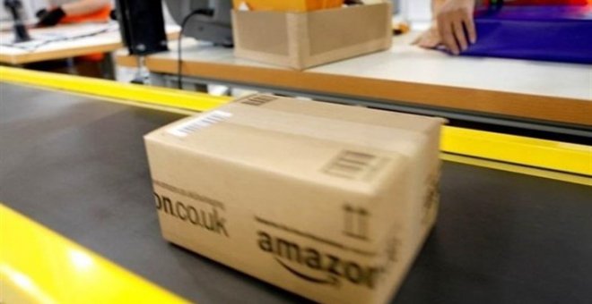 Descubren una red de 200.000 personas que publicaban reseñas falsas en Amazon a cambio de productos