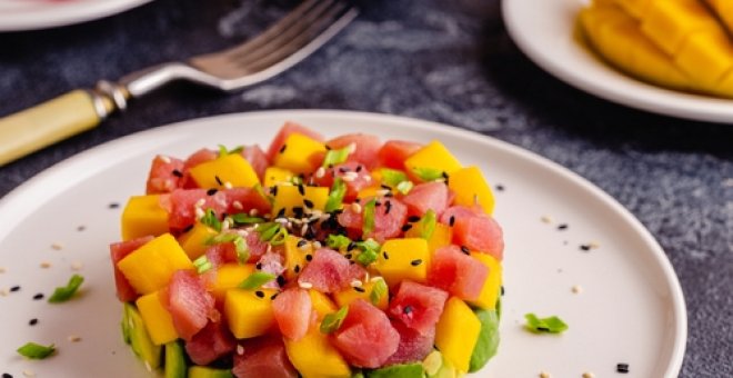 Pato confinado - Receta de tartar de atún rojo, aguacate y mango