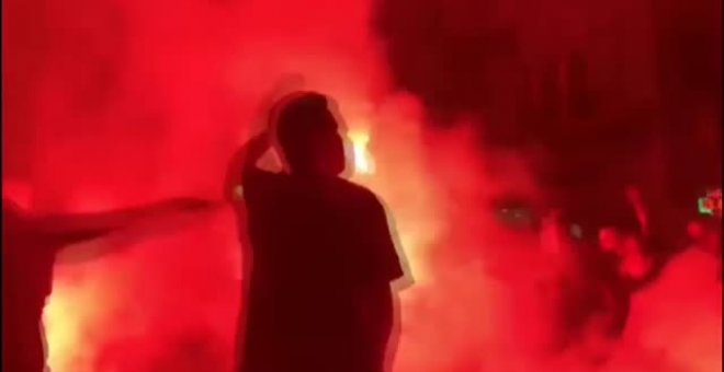 Los aficionados del Mallorca, desatados tras conocerse el ascenso del equipo a Primera