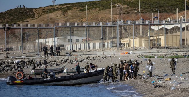 España ya ha expulsado a 7.000 marroquíes que pasaron la frontera en Ceuta