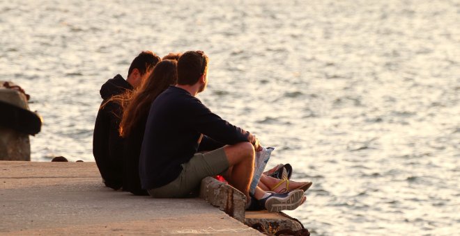 Moncloa plantea estudiar una "herencia pública universal" para los jóvenes