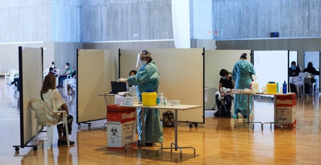 Cantabria termina de vacunar esta semana a la población de 70 a 79 años y se centra en la de 50 a 59 años