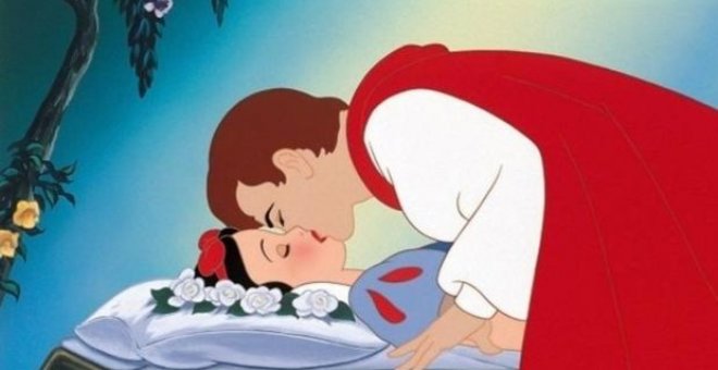 El beso de 'Blancanieves' o cómo Disney sigue marcado por los estereotipos de sus clásicos