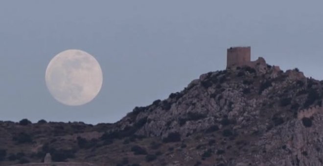 Hoy habrá superluna y eclipse lunar