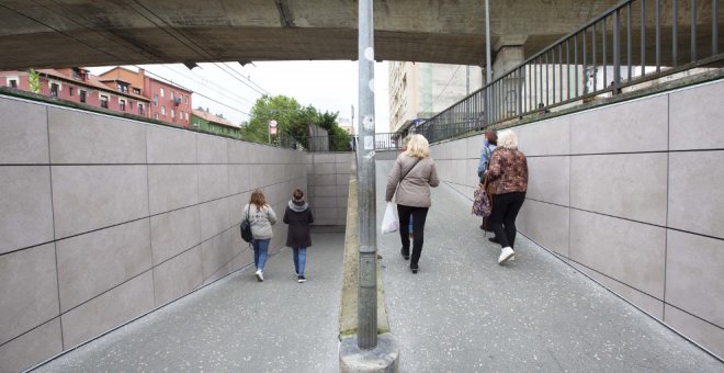 Camargo prohíbe circular por el paso peatonal subterráneo bajo las vías por trabajos de remodelación