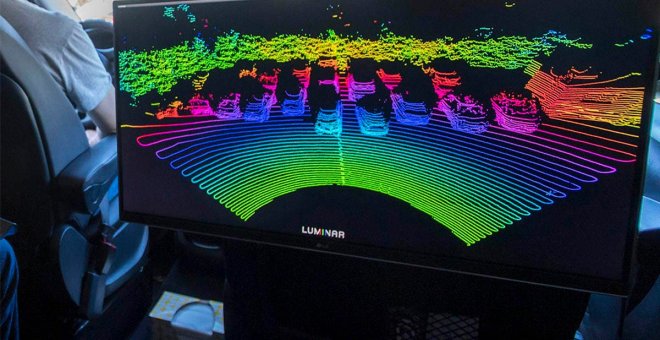 ¿Elon Musk cambia de opinión? Un Tesla Model Y con un sensor LiDAR levanta la polémica