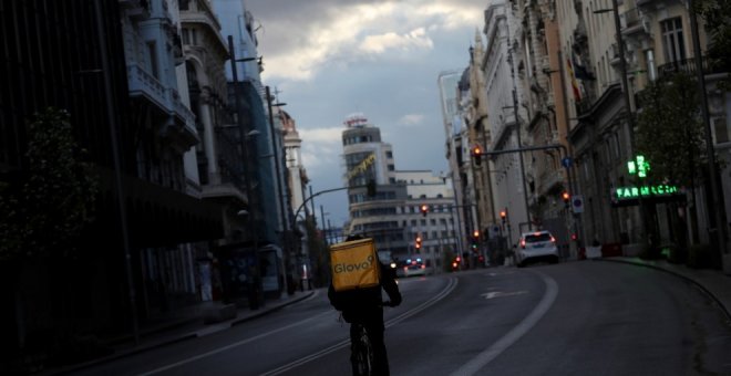 Los riders, más expuestos a accidentes laborales por el trabajo a destajo, el estrés o la incertidumbre sobre sus ingresos