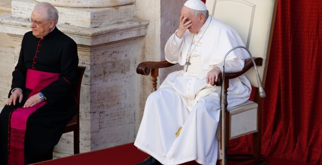 El Papa admite que la Iglesia está en crisis
