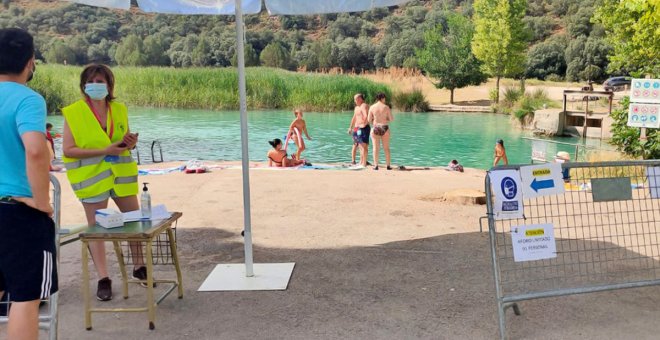 Bañarse este verano en las Lagunas de Ruidera en el tramo de Ossa de Montiel costará un euro