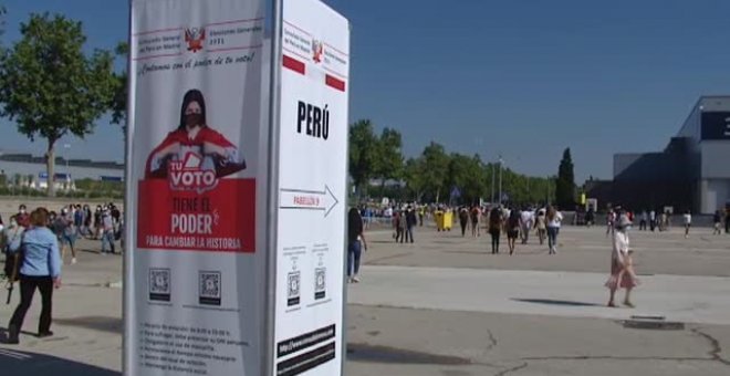 Miles de peruanos votan en Ifema para elegir al próximo presidente de Perú