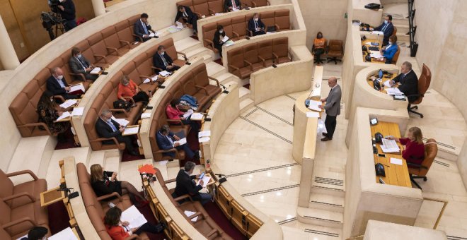 El Parlamento rechaza los indultos del procés con el único voto en contra del PSOE