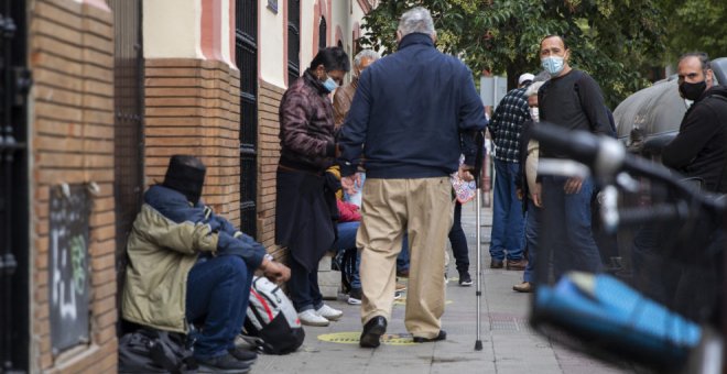 Cantabria "amenaza" con suspender la Renta Social Básica provocando desasosiego entre los beneficiarios