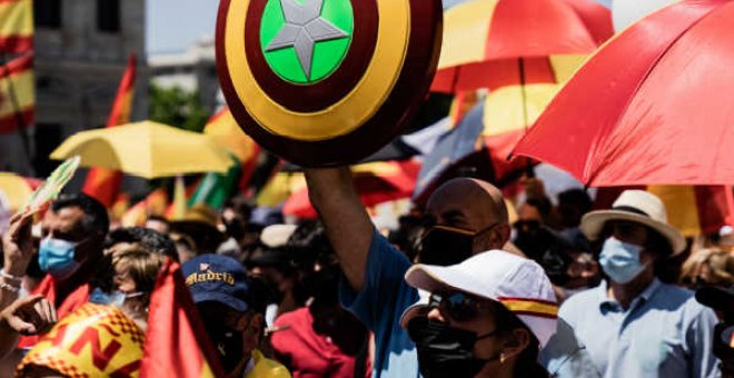 The Avergüencers: Superhéroes para manifestaciones identitarias