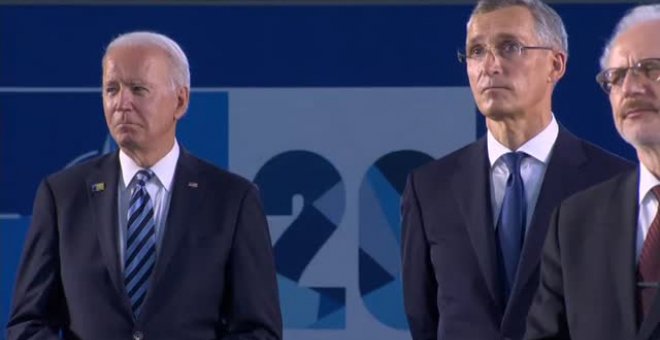Pedro Sánchez y Joe Biden se dirigen juntos a la primera reunión de la Cumbre de la OTAN