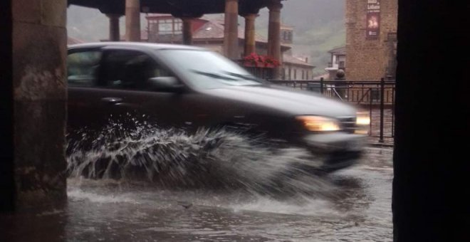 La lluvia y el granizo 'inundan' Cantabria