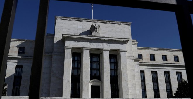 La Fed no mueve tipos en EEUU pero admite su preocupación por el repunte de la inflación