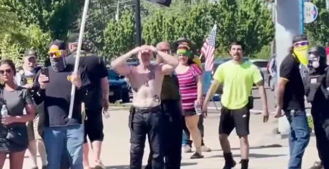Enfrentamientos violentos entre los Proud Boys y Antifa en Oregón (EEUU)