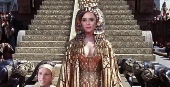 El hilarante e impresionante videomontaje de 'Cleopatra' con Ayuso, Sánchez, Almeida y varios cameos que arrasa en Twitter