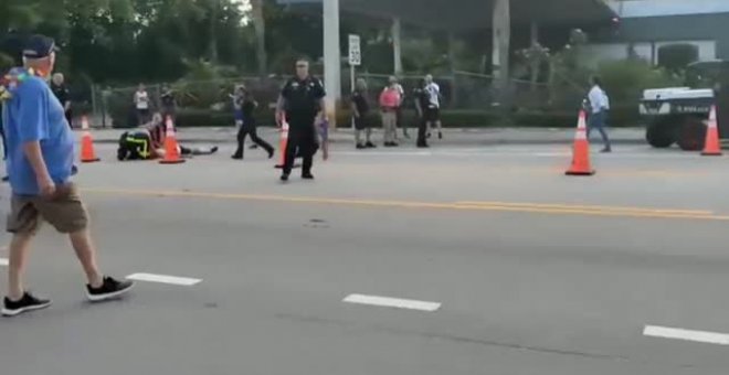 Un vehículo embiste a varias personas en la celebración del Orgullo Gay de Florida