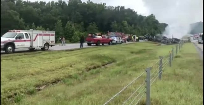 9 menores y 1 adulto fallecen en un trágico accidente de carretera en Alabama