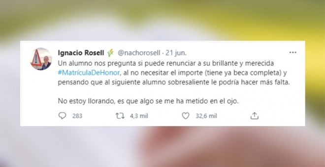 Un alumno renuncia a una matrícula de honor, hace llorar a su profesor y a medio Twitter