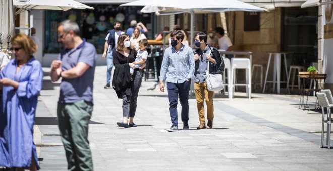 Las comunidades apelan a la "prudencia" ante el fin de mascarillas en exterior y algunas recomiendan seguir usándolas