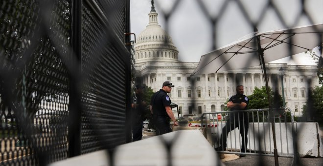 La investigación del asalto al Capitolio arranca con el Congreso dividido y la actuación policial en el punto de mira