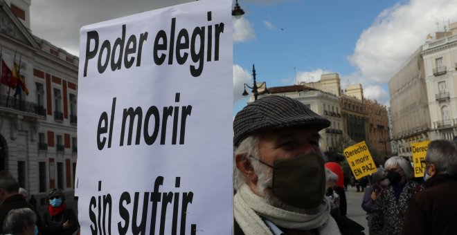 El Defensor del Pueblo rechaza recurrir la ley de Eutanasia ante el Constitucional