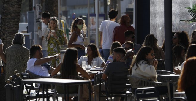 El 'macrobrote' por viajes de fin de curso a Mallorca ya supera los 600 casos en ocho CCAA