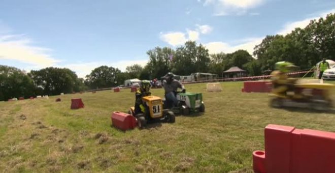 Arranca el campeonato de carreras de cortacéspedes de Reino Unido