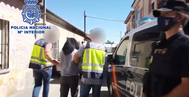 Detienen en Toledo a un yihadista en contacto con Dáesh que alentaba a atentar y poseía decenas de manuales terroristas