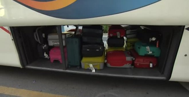 165 jovenes salen de Mallorca en el ferry fletado por el Govern