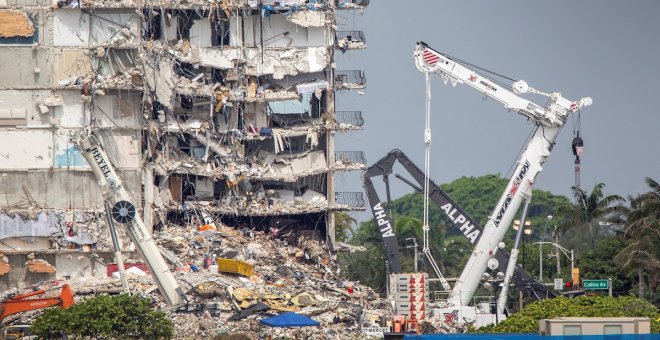 Dos muertos más en el derrumbe de Miami, incluida la hija de siete años de un bombero