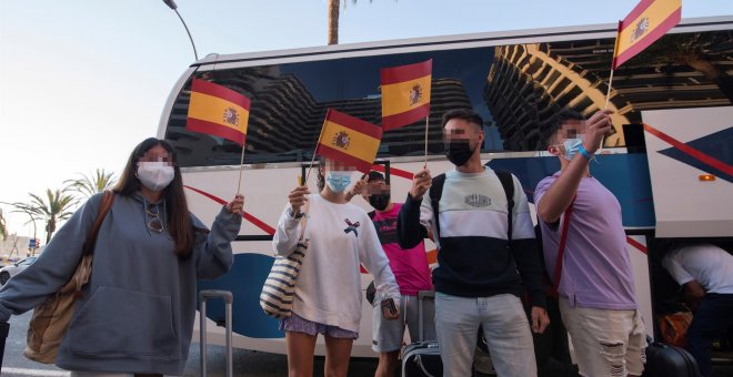 Otras miradas - Macrobrote: 200 MENES en Mallorca