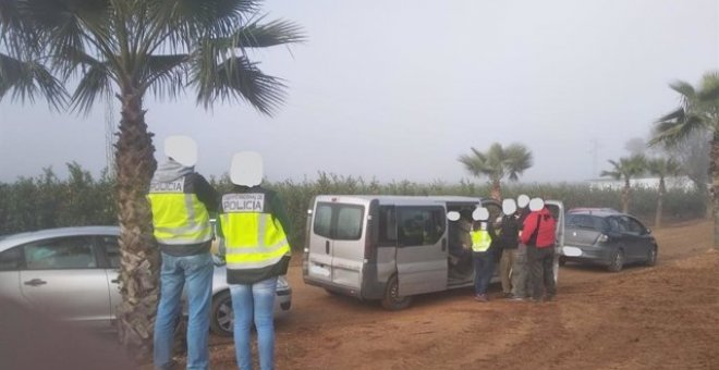 Dos empresarios detenidos en Huelva por tener sin contrato a trabajadores marroquíes y luego cobrarles para formalizarlo