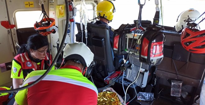 Rescatada en helicóptero una escaladora de 52 años herida grave en Picos de Europa