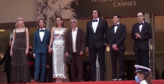 Cannes inaugura su primera alfombra roja con Almodóvar y Marion Cotillard