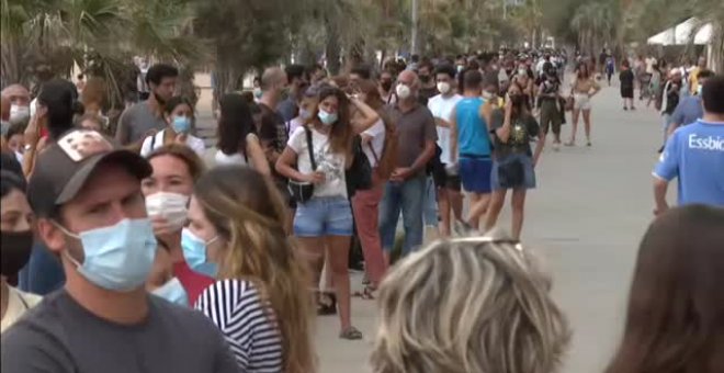 Badalona establece un punto de vacunación móvil para mayores de 18 años