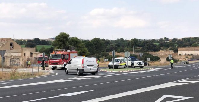 Cuatro horas de tráfico cortado en Albacete tras volcar un camión y quedar atrapado su conductor