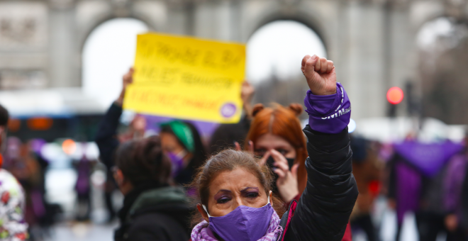 Radiografía del patriarcado: las mujeres ganan un 20% menos que los hombres y la mitad ha sufrido violencia machista