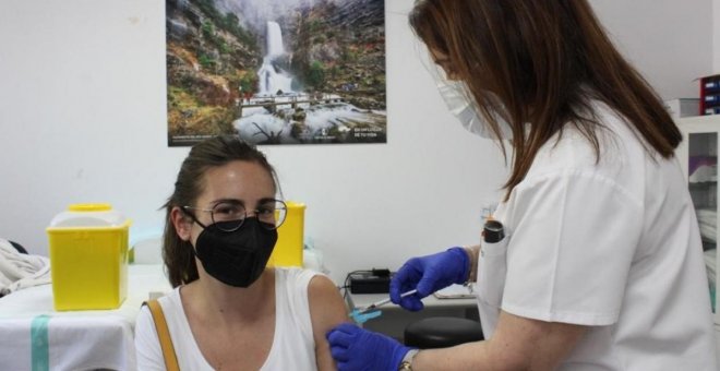La mitad de la población de Castilla-La Mancha está inmunizada contra la covid-19 tras completar la pauta de vacunación