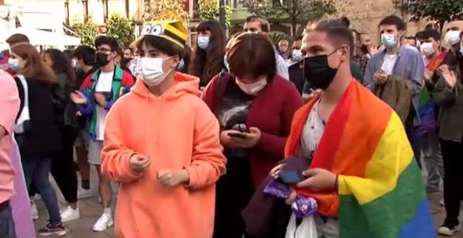 Concentración en contra de la agresión homófoba de este fin de semana en Bilbao